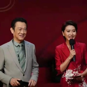 美食娱乐大赢家主持人照片：揭秘镜头背后的真实魅力与专业形象
