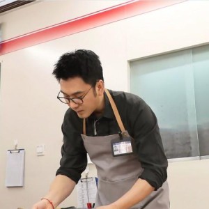美食节目男主持人名单大全：从央视到国际，轻松找到你喜欢的烹饪导师