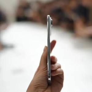 广东自媒体达人揭秘，史上最薄iPhone即将亮相，轻薄设计引领新潮流