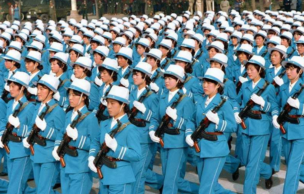 民兵方队领队，向右看时最震撼—广东民兵的荣耀时刻