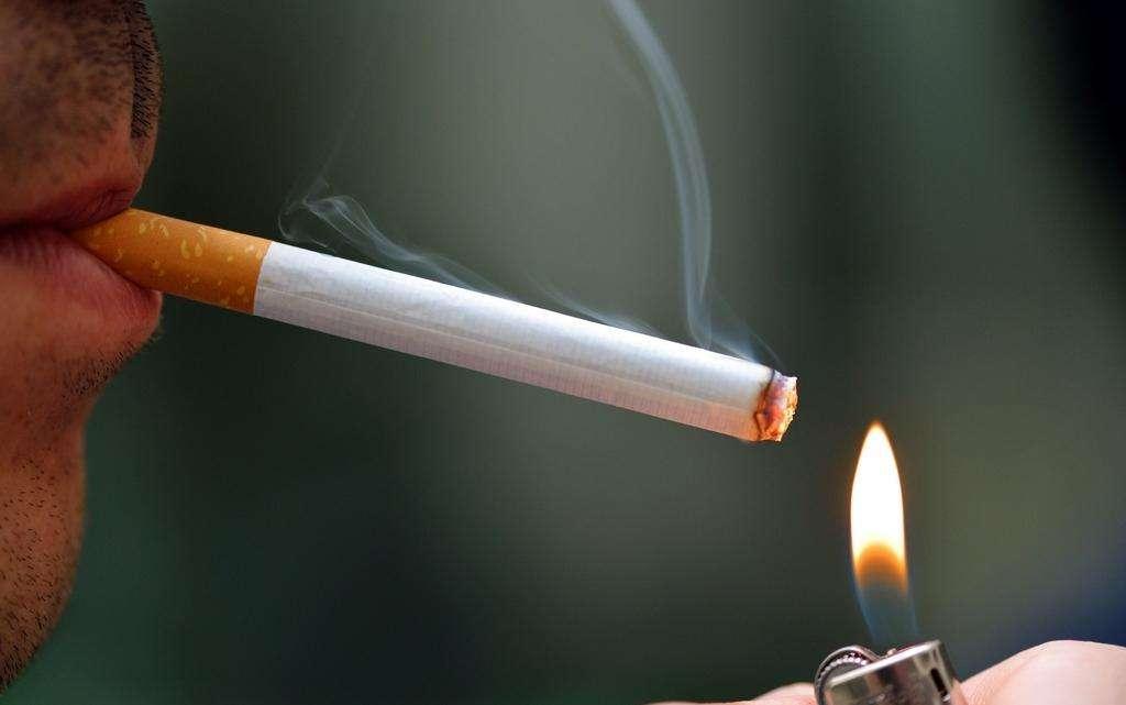 广东自媒体达人揭秘，白酒当水喝，3周夺命！胃癌的警示