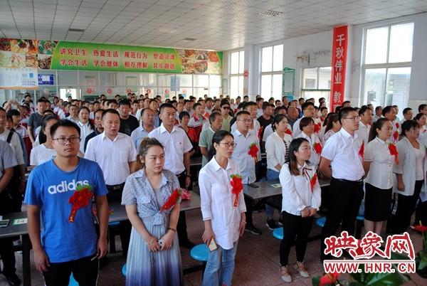 教师不愿当班主任，压力山大，责任重于泰山