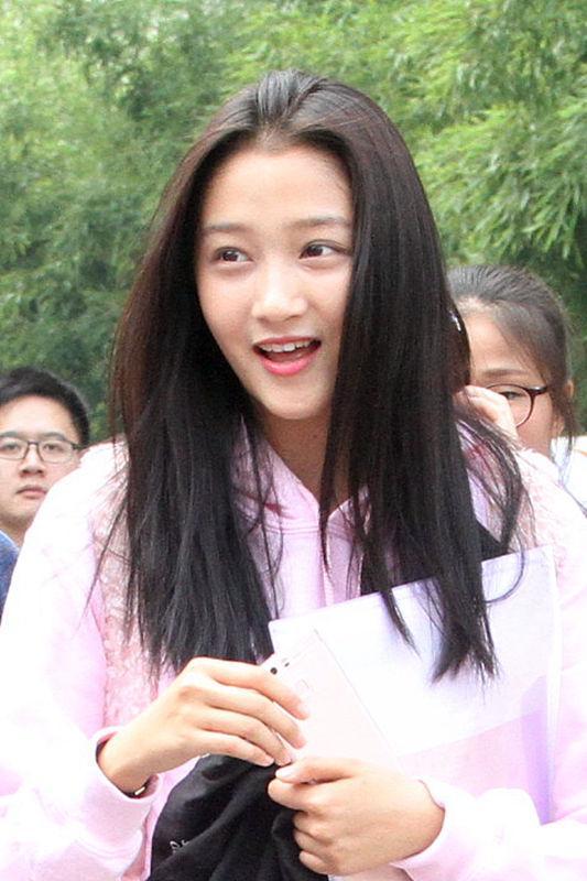 揭秘，女性内衣为何价格昂贵且穿着不适？