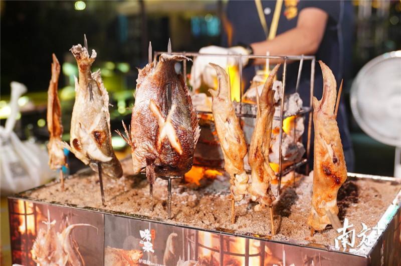 美食娱乐嘉年华宣传语：如何用一句话引爆客流，让活动火爆出圈