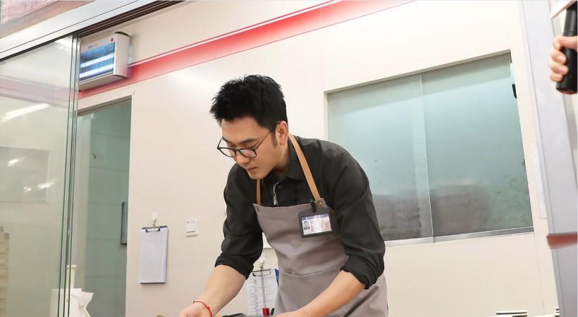 美食节目男主持人名单大全：从央视到国际，轻松找到你喜欢的烹饪导师