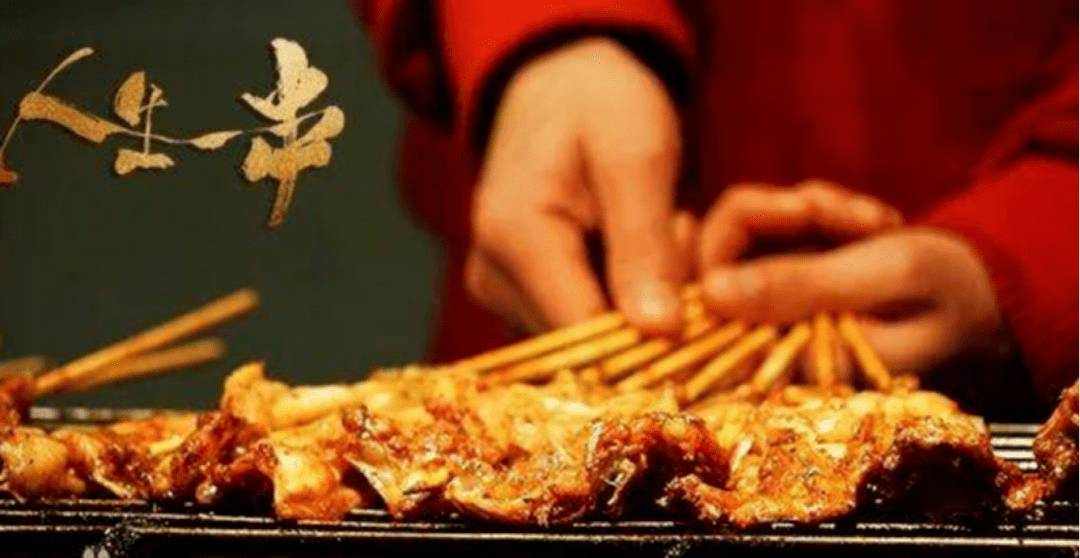人气美食节目主持人：揭秘美食背后的故事与职业魅力，带你品味人生乐趣