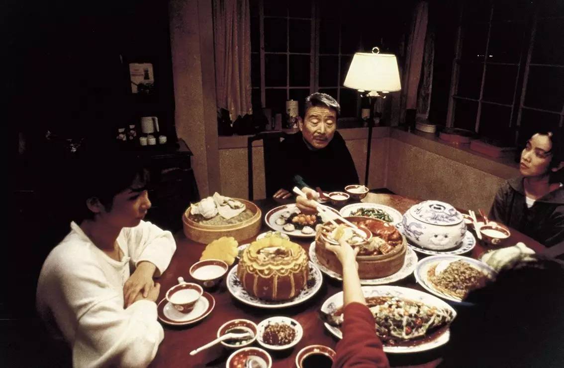人气美食节目主持人：揭秘美食背后的故事与职业魅力，带你品味人生乐趣